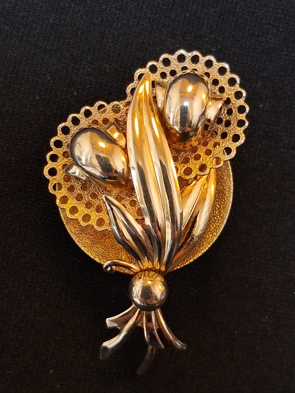 Vintage Tulip Bouquet Brooch In Gold-tones